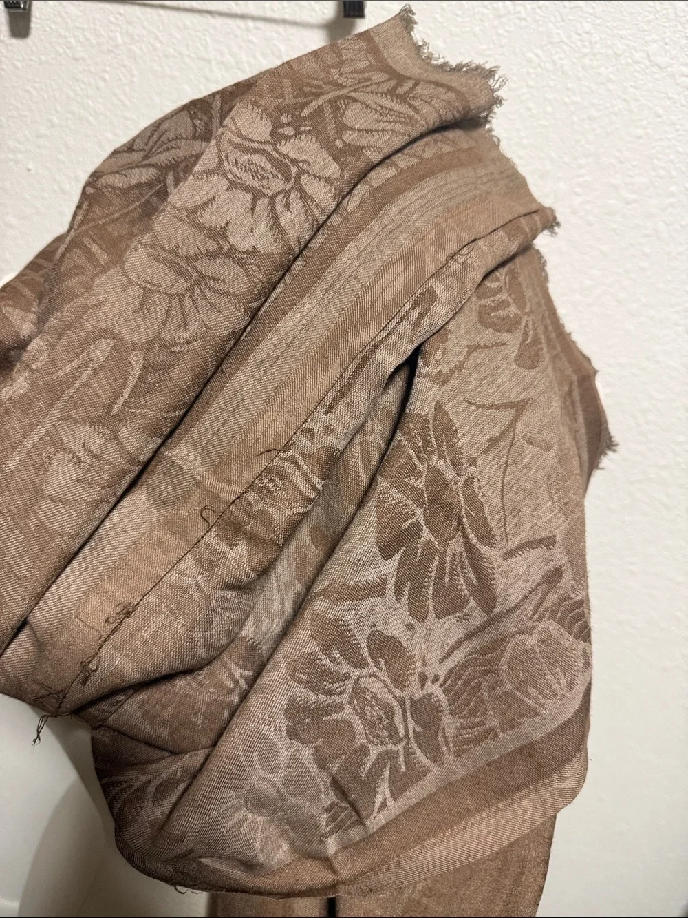 Brown Floral Jacquard Oversized Wrap‎ Scarf Fringe Trim One Size NWOT